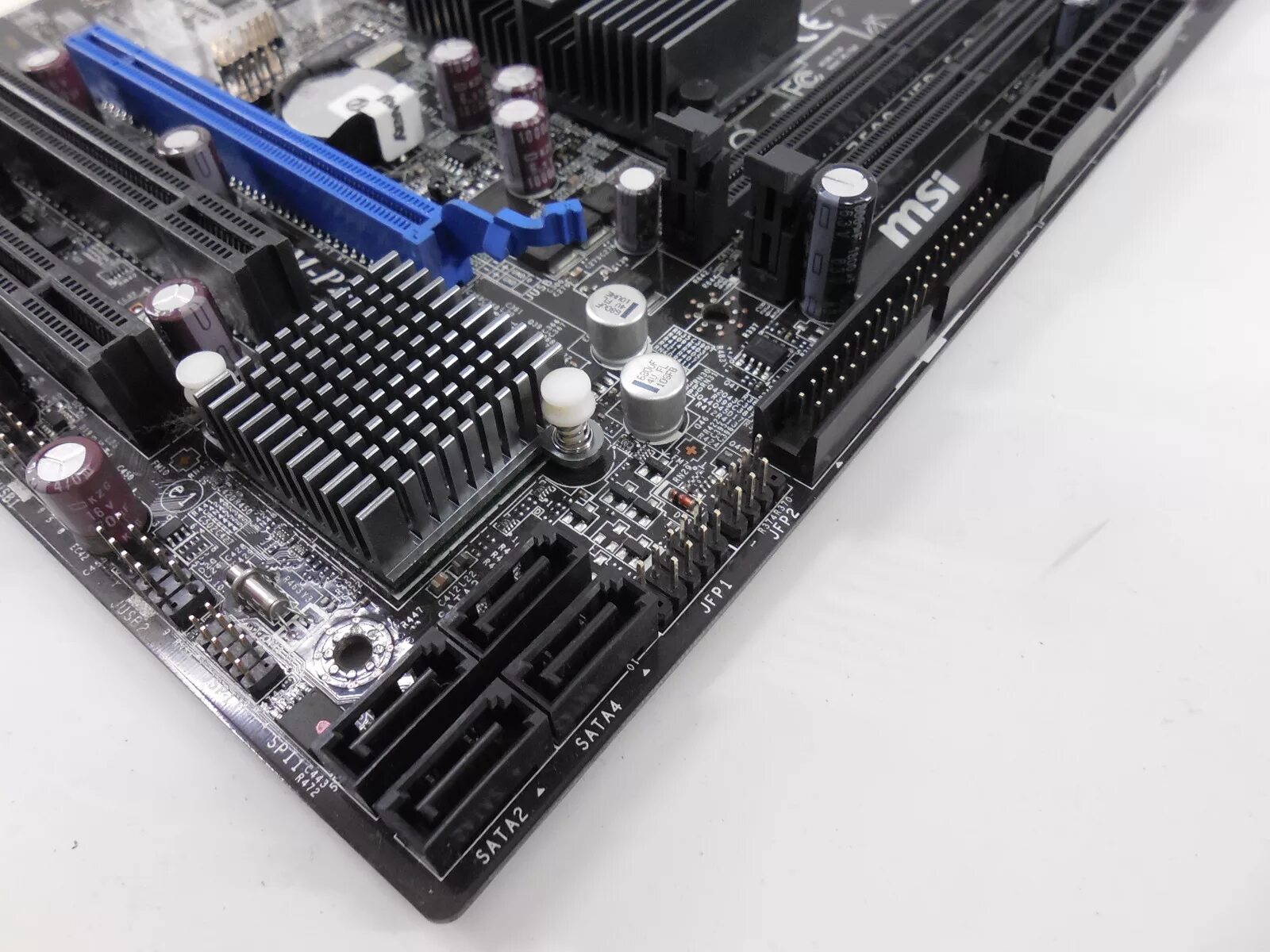 Ms 7592. Msi g41m-p28. msi g41m-p28 (ms-7592). msi 775 socket ddr3. 775 msi ms-7592 v5.2.