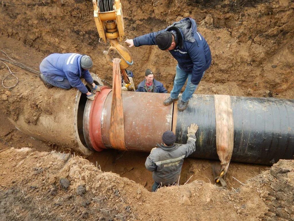 Трубопроводы водоснабжения. Магистральные трубы водоснабжения. Реконструкция магистрального водовода. Монтажник наружных трубопроводов.