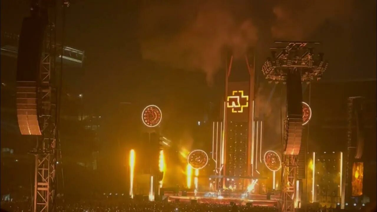 Fields 2025. Rammstein tour 2025. концерт рамштайн в москве 2025. rammstein - live lincoln financial field 2025 сет лист. рамштайн концерт.