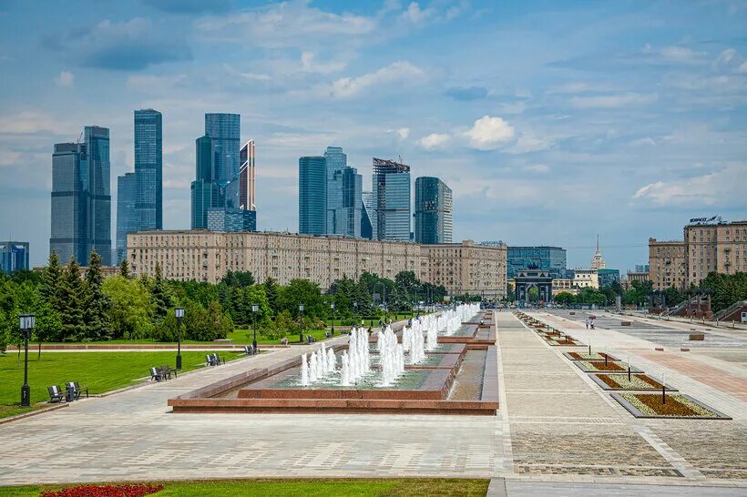 Фермерский магазин вывеска. Фермерские продукты надпись. Москва. В москве есть натуральное. Центр москвы летом.