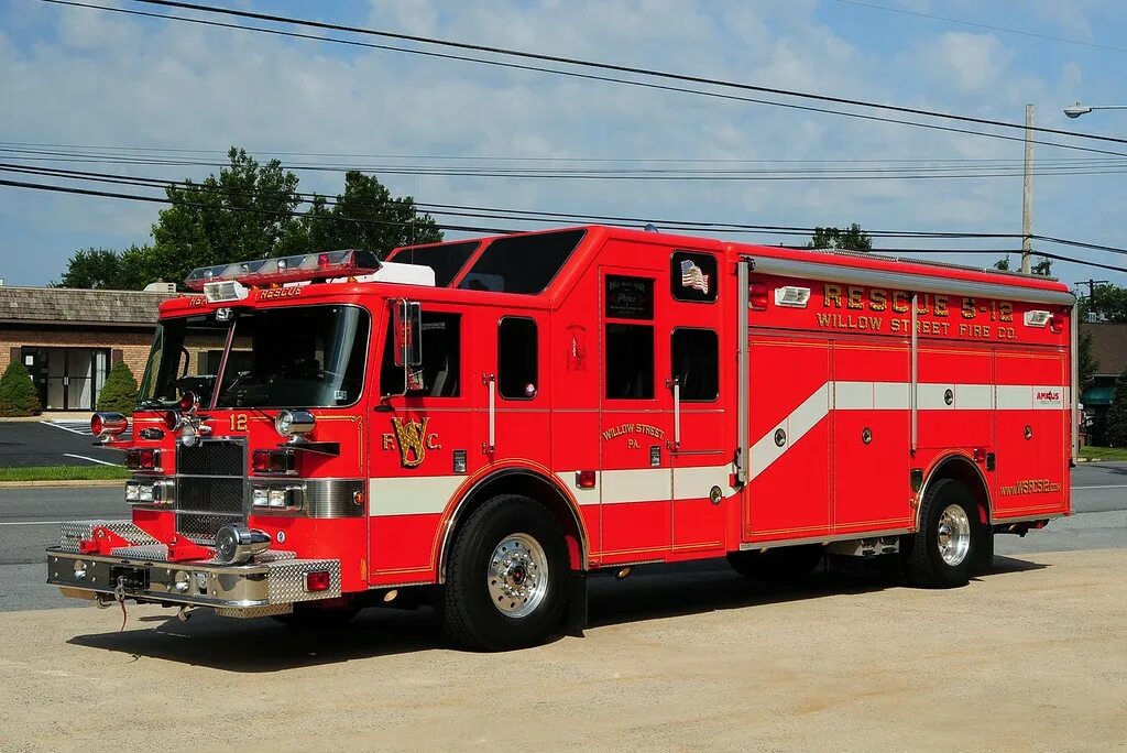 Спасатель на воде профессия. Пловец спасатель мчс. Морские спасатели сша. Соревнования спасателей на воде. Добровольцы мчс россии.