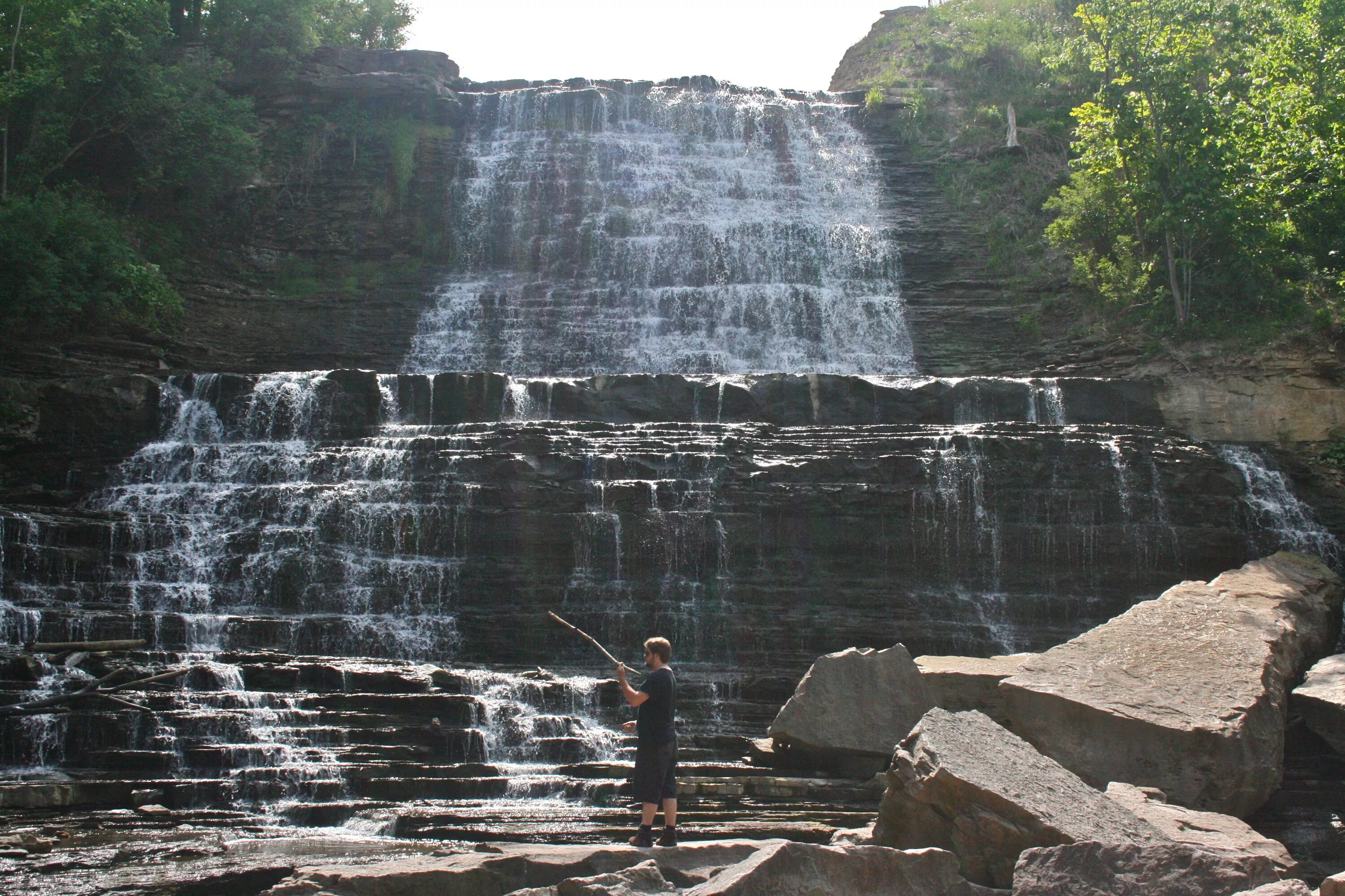 Водопад в Гамильтоне провинция Онтарио фото. Tiffany Falls. Водопад онтарио