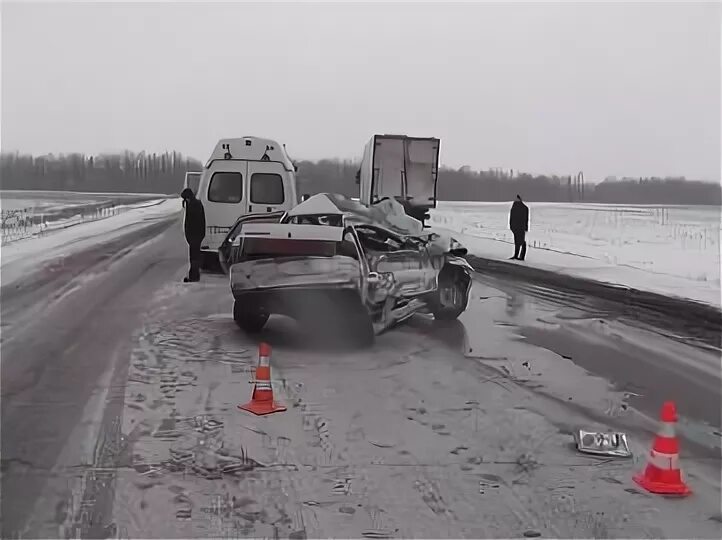 Авария в х. Сидоры волгоградская область. Авария в х. Новониколаевка трасса москва волгоград. Пожар в михайловке сегодня.