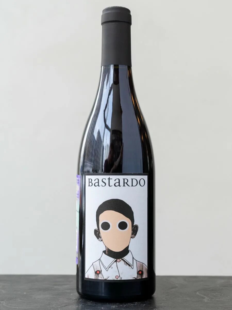 Бастардо вино купить. Bastardo вино. Вино "agora" Bastardo. My Bastardo вино. Португальское вино с бабочкой.