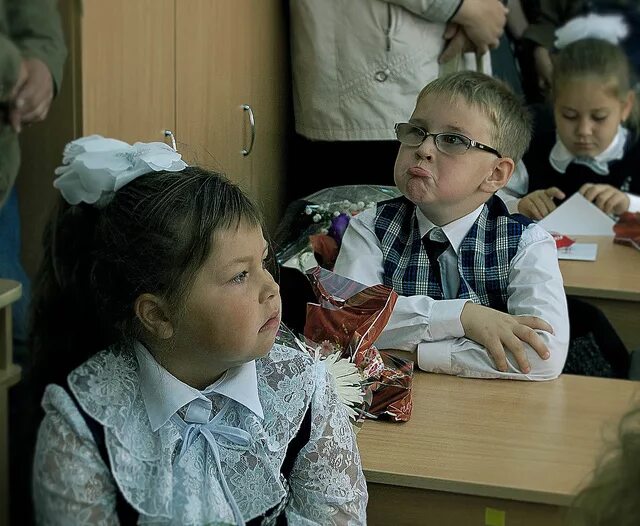 Никого не было на уроке. Первоклашки. Смешные первоклашки. Смешные школьники. Злой первоклассник.