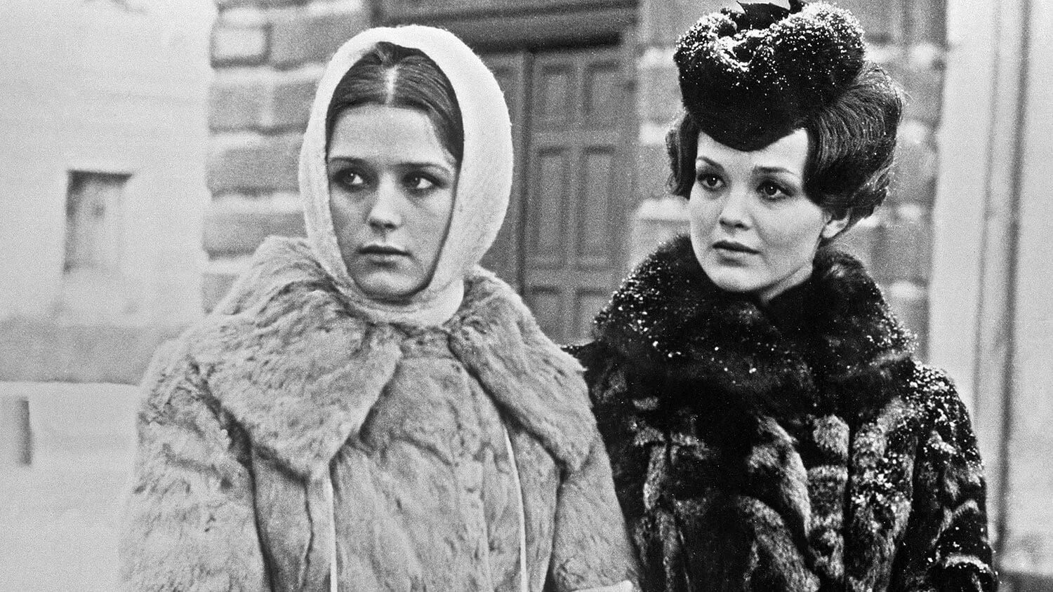 Хождение по мукам две жизни сестер крандиевских. Хождение по мукам сериал 1977. хождение по мукам фильм 1977. фильм хождение по мукам 1977 ирина алферова. ирина алферова хождение по мукам.