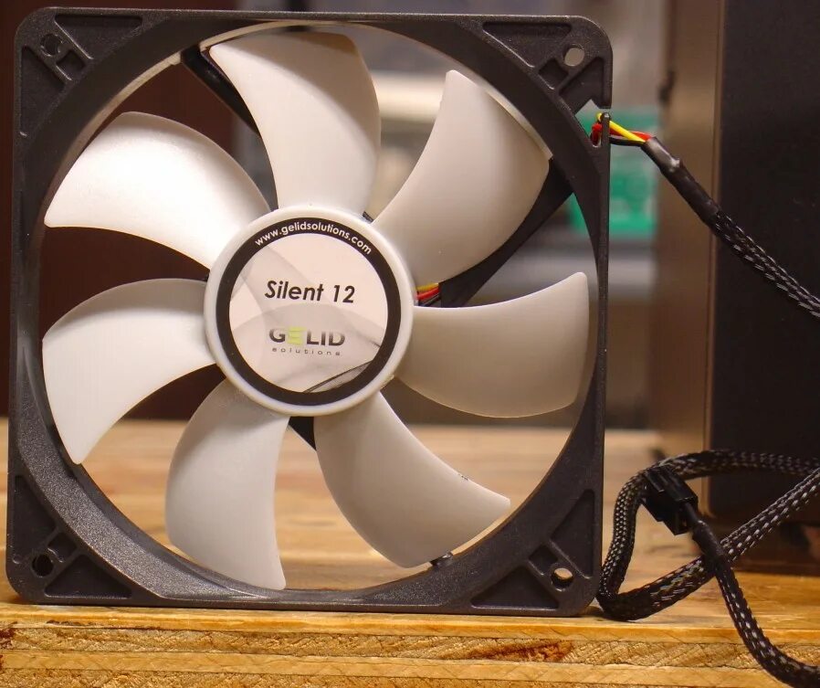 Бесшумный вентилятор. Gelid. Silent 7. Вентилятор gelid. Silent 7.