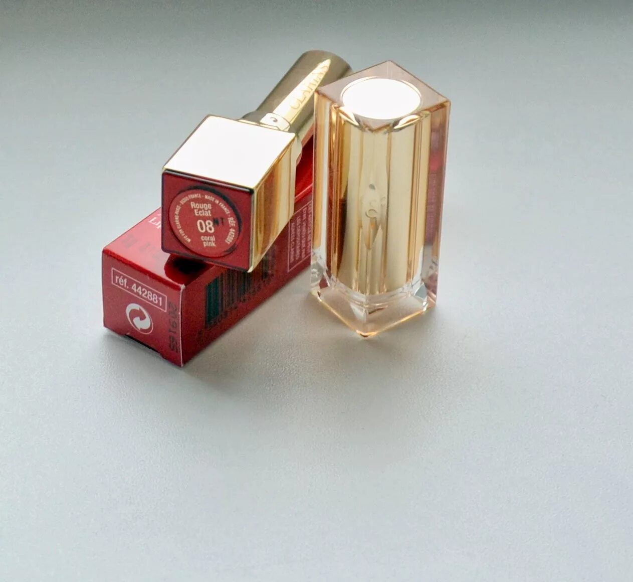 Clarins rouge eclat 08. Clarins lip perfector 08. Clarins eclat minute 08. Clarins 8. Clarins rouge eclat 09.