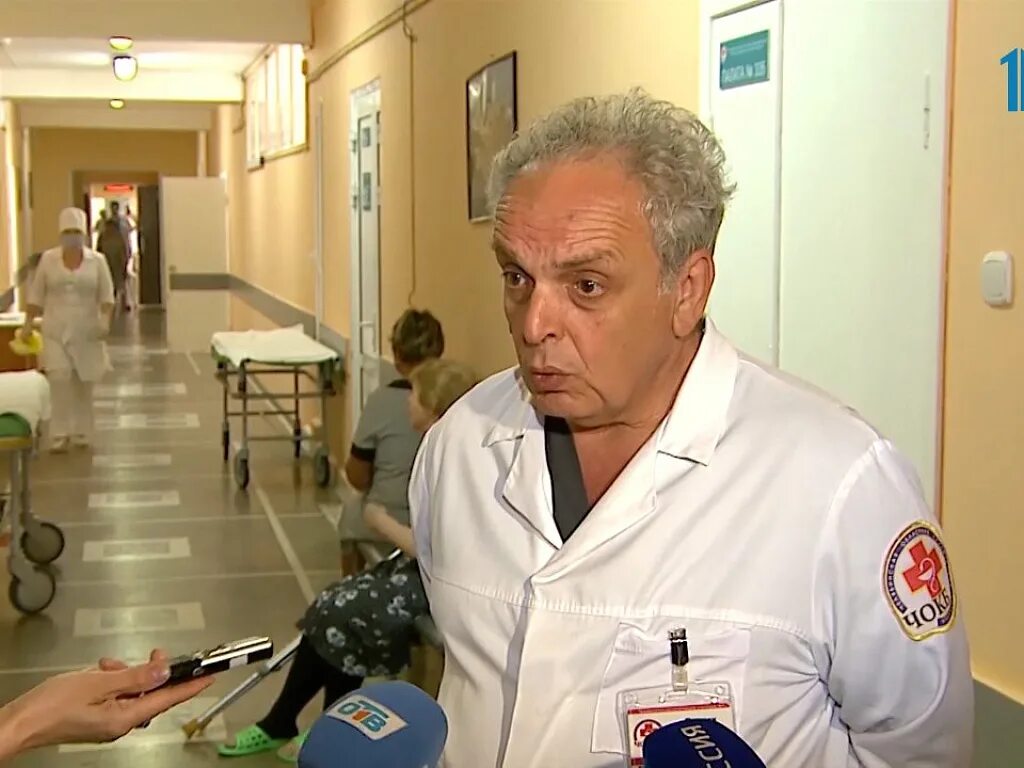 Где принимает залавин