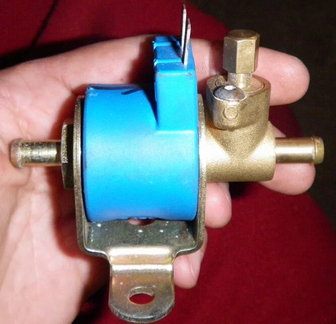 Покажи клапан бензина. Покажи клапан бензина. Что такое гравитационный клапан на газ 31105 крайслер. Бензиновый электромагнитный клапан lovato. Клапан бензиновый atiker.