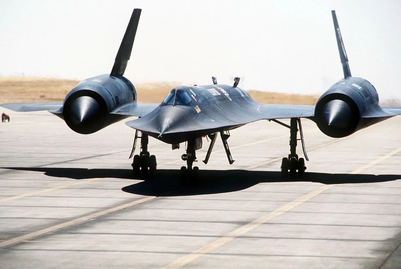 The sr. SR 71 Blackbird. Lockheed SR-71 Blackbird. SR-71 черный Дрозд. Самолет SR 71 Blackbird черный Дрозд.