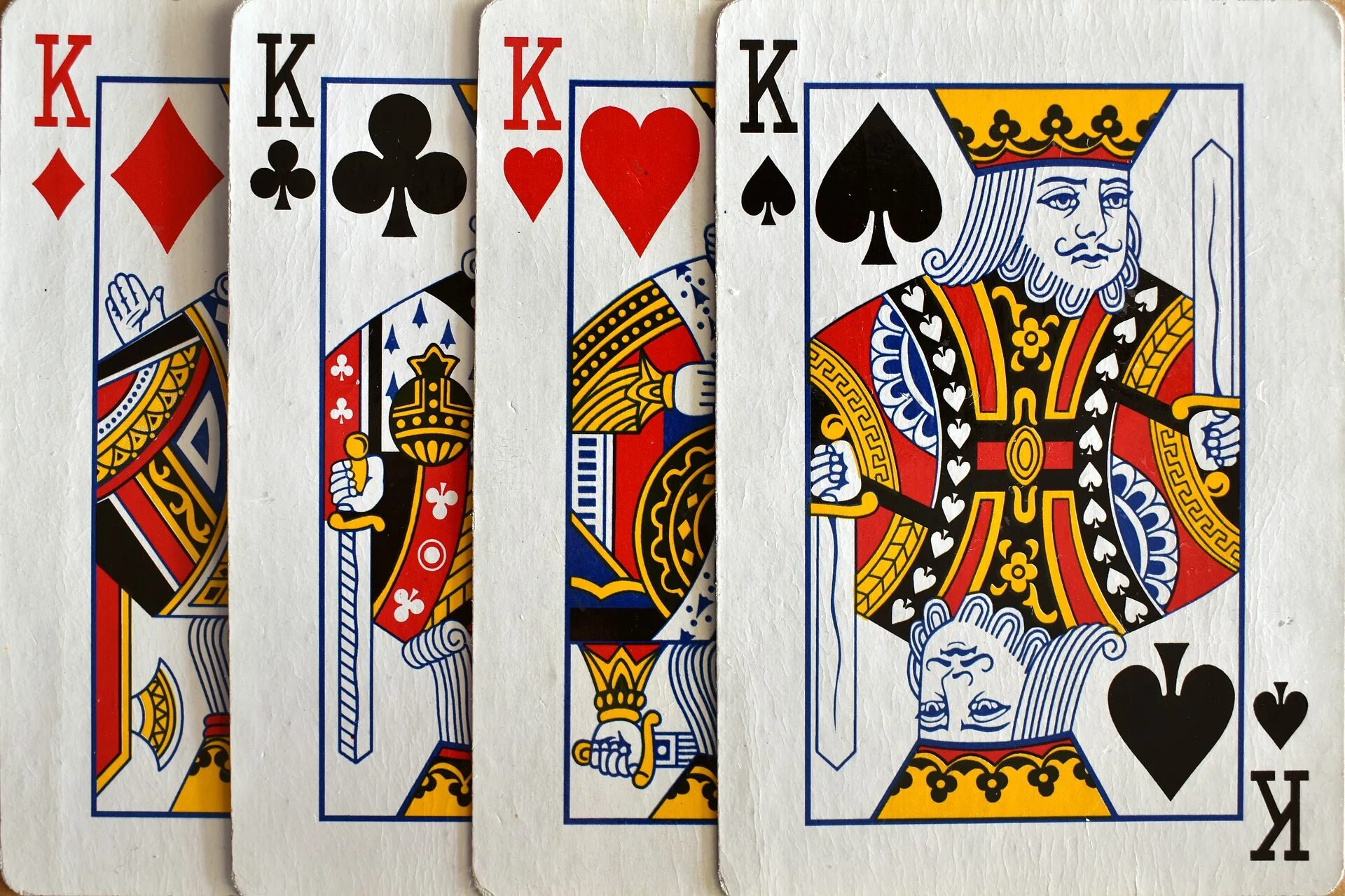 Найти игральные карты. Карточные короли. Короли в колоде карт. Карта Король. Классические игральные карты.