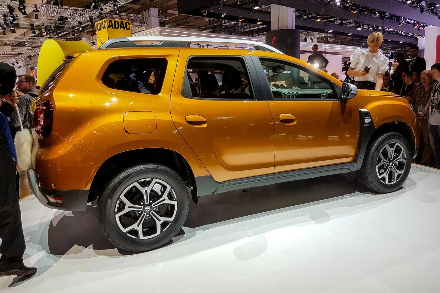 Купить дастер в салоне новый. Рено Дастер 3 поколения. Renault Duster 2022. Новый Дастер 2022. Рено Дастер новый.