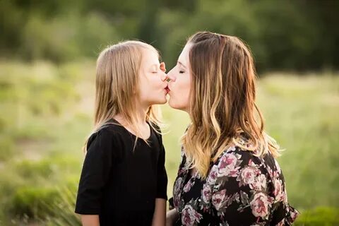 My sisters licking