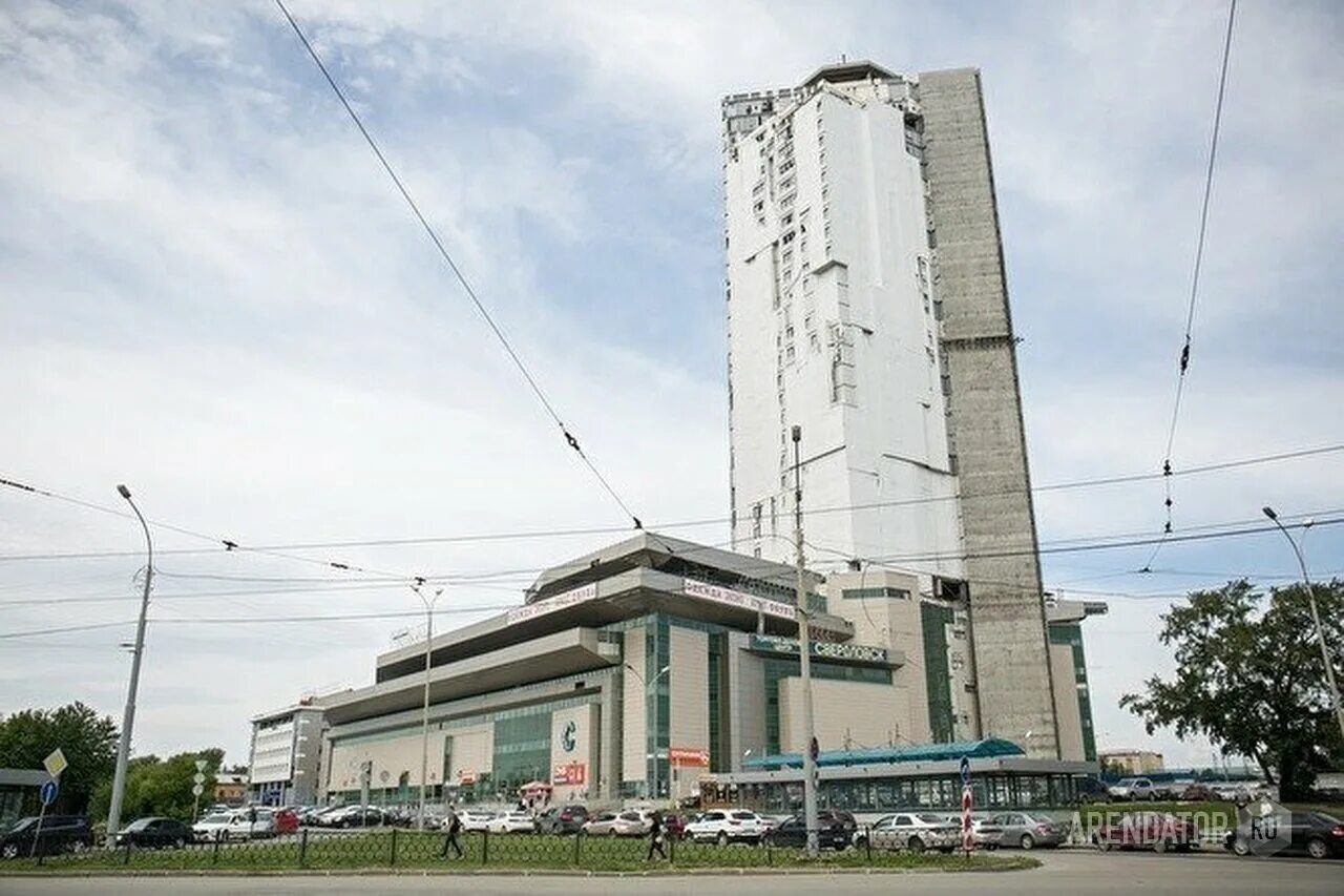 Недострой свердловск. Тц призма екатеринбург. Тц свердловск екатеринбург. Тц призма екатеринбург. Свердловск (торгово-деловой центр).