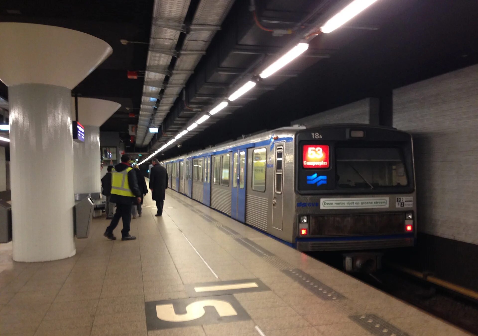 Голландское метро. Вагоны метро в нидерландах. Метрополитен амстердама. Метро в голландии. Метро в голландии.