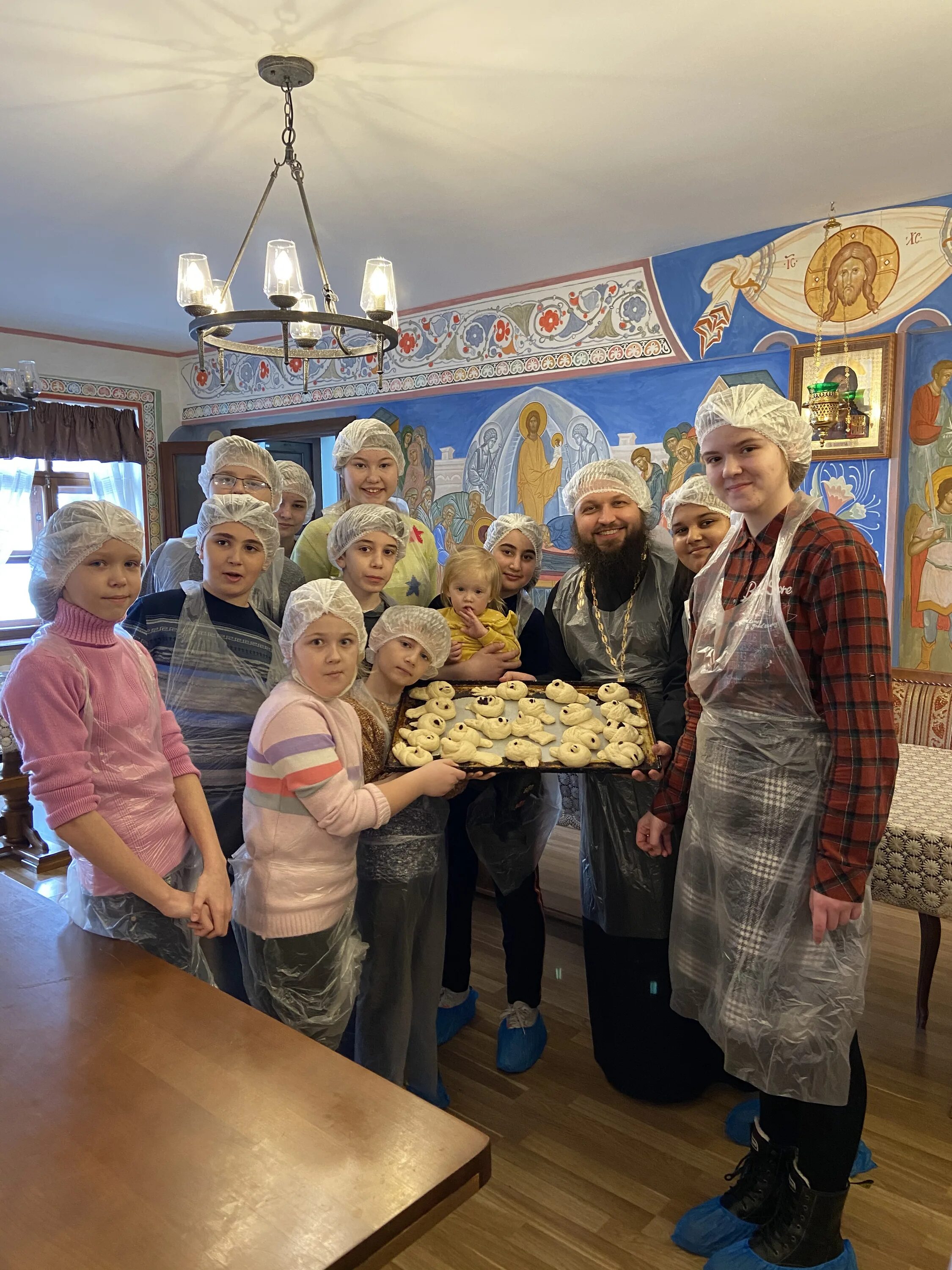 жаворонки праздник. жаворонки праздник 2024 когда пекут. булочки жаворонки. жаворонки на 40 мучеников севастийских. жаворонки храм.