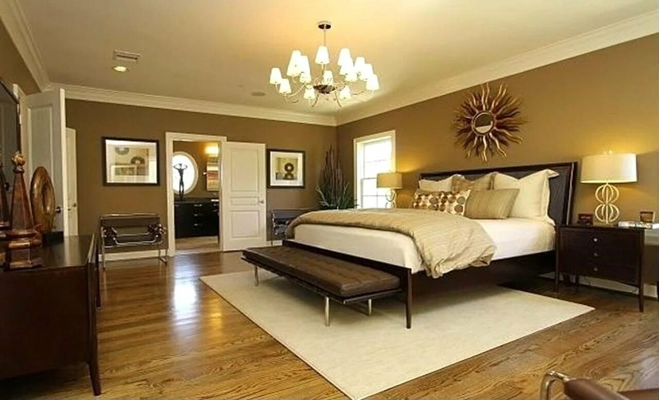 Комната коричневая мебель. Коричневая стена. Спальня в коричневых тонах. Бежевая стена. Спальня в коричнево бежевых тонах.