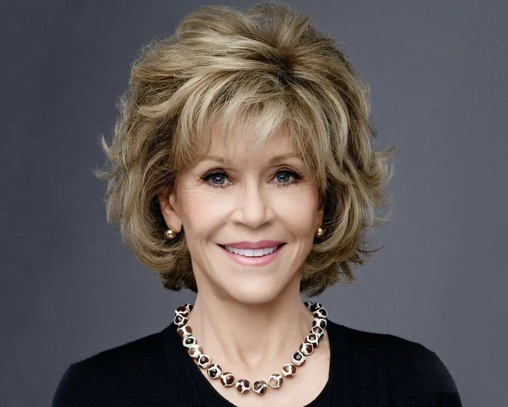 Джейн фонда 2022. Джейн фонда 50+. Jane Fonda стрижка. Джейн фонда стрижка. Стрижки после 60 каскад