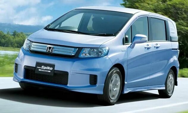 Honda spike купить. Honda freed Hybrid 2013. Хонда Фрид Спайк. Хонда Спайк гибрид. Хонда Фрид Спайк 2013.