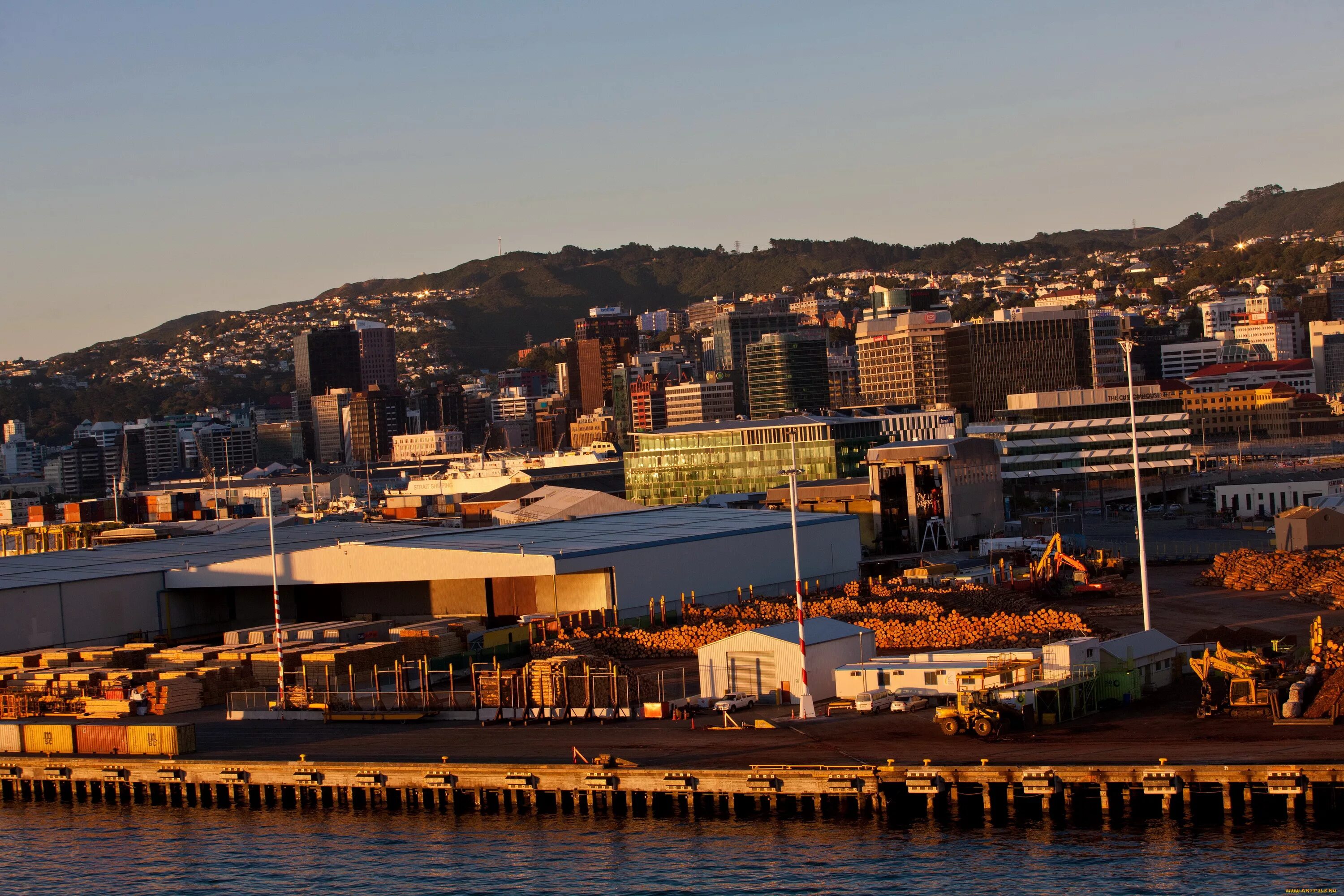 Wellington new zealand. Новозеландия Веллингтон. Веллингтон столица. Порт Веллингтон в новой Зеландии. Новая Зеландия Веллингтон улицы.