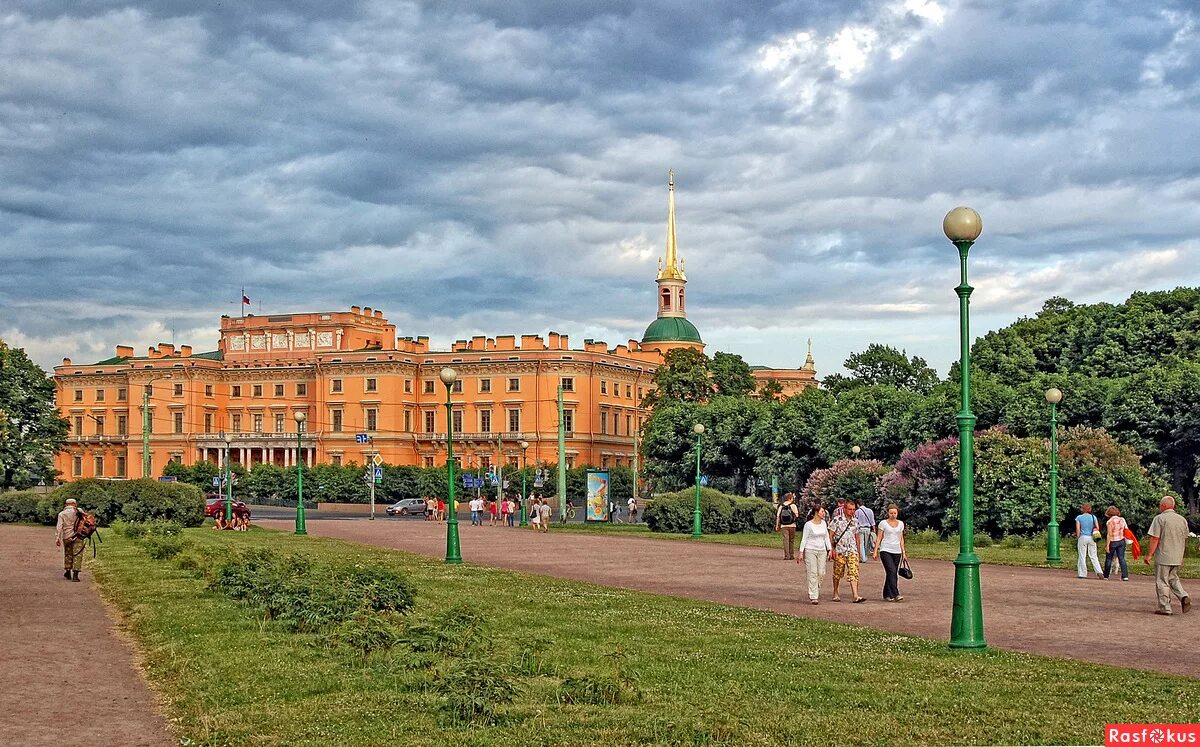 Марсово поле, Санкт-Петербург, Марсово поле. Марсово поле Михайловский сад. Марсово поле и летний сад в Санкт-Петербурге. Марсово поле Архитектор СПБ. Кто собирался на марсовом поле