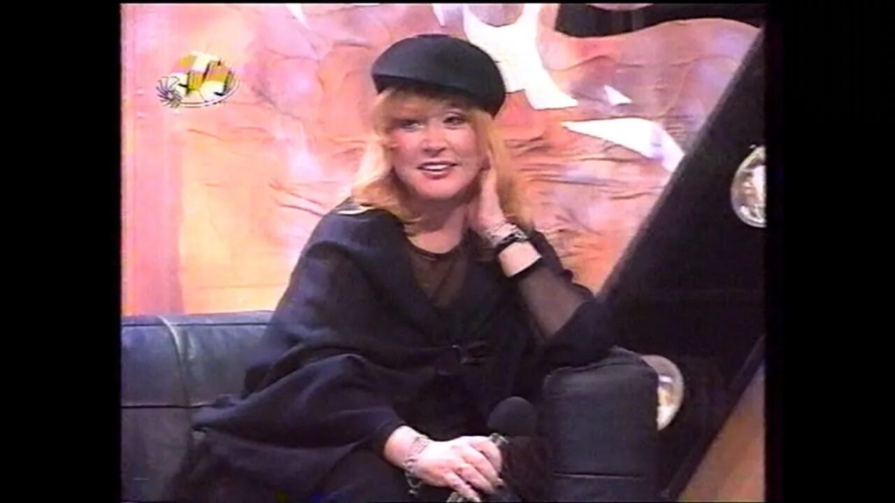 Протеже пугачевой в 90-х. Алла пугачева сны о любви. Частушка про галкина и пугачевой. Пугачева 2002 год фото. Алла пугачева 15.