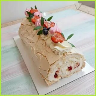 Меренговый рулет без