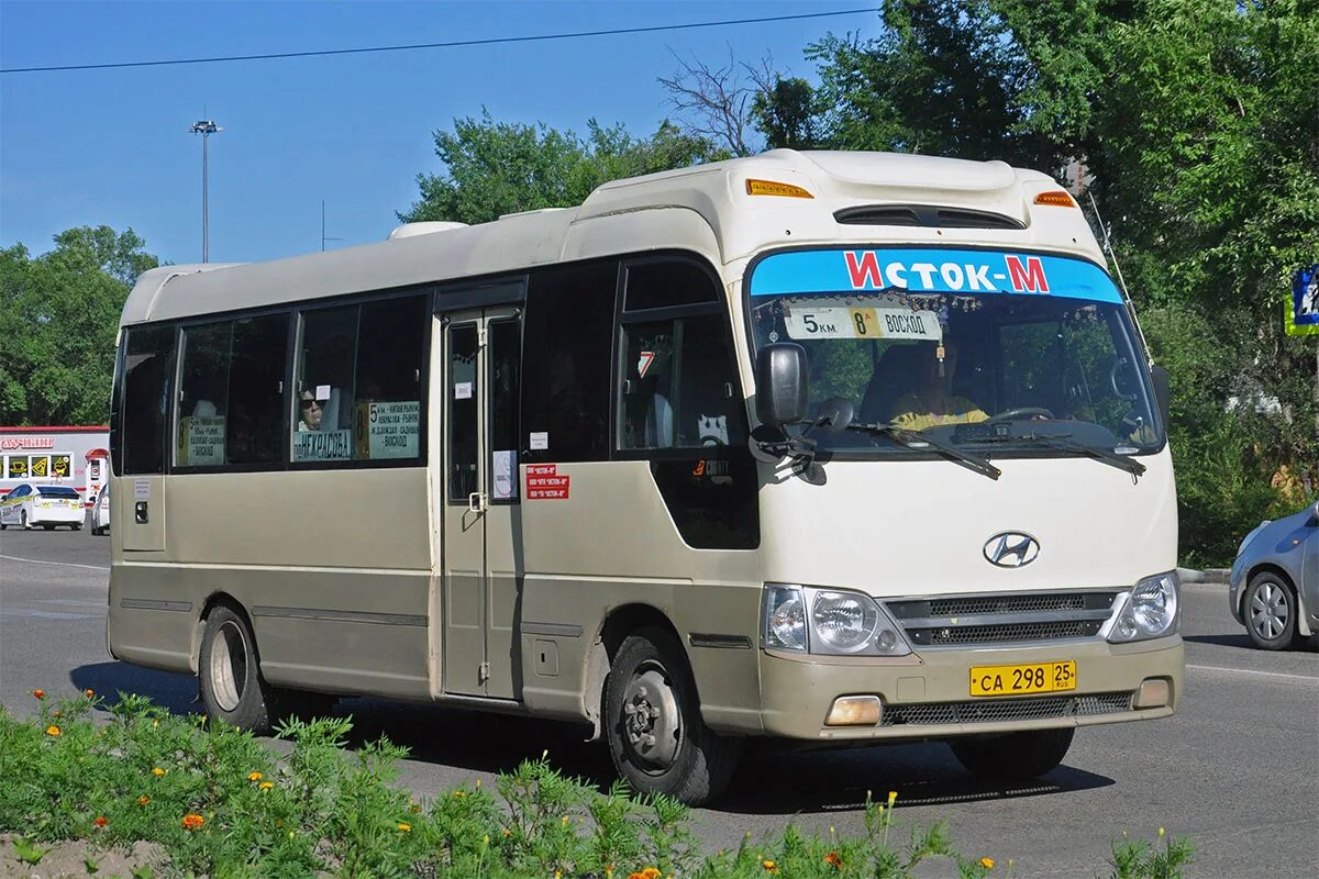 Автобус приморско. Hyundai county deluxe. hyundai county deluxe 103 приморский край. автобус приморский край киа исток-мд. автобус приморский край хундай каунти.