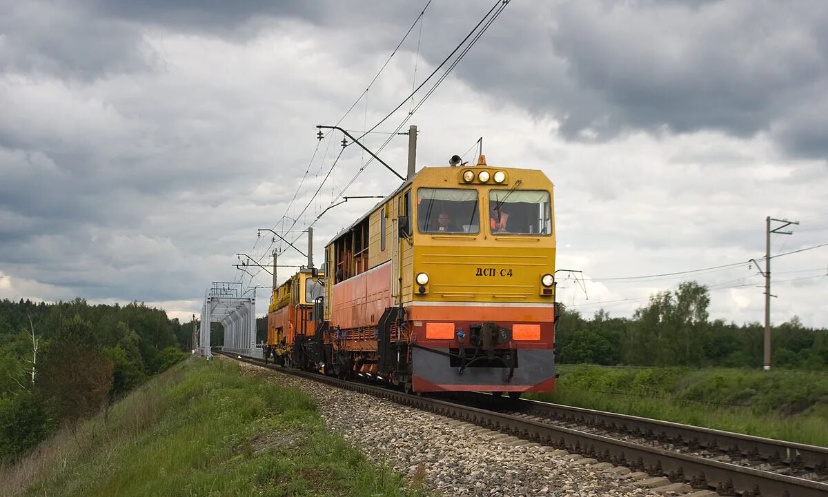 Мдс машина ржд. Дуоматик 09. Динамический стабилизатор пути дсп-4с. Дсп поезд. Дсп с железнодорожная машина.