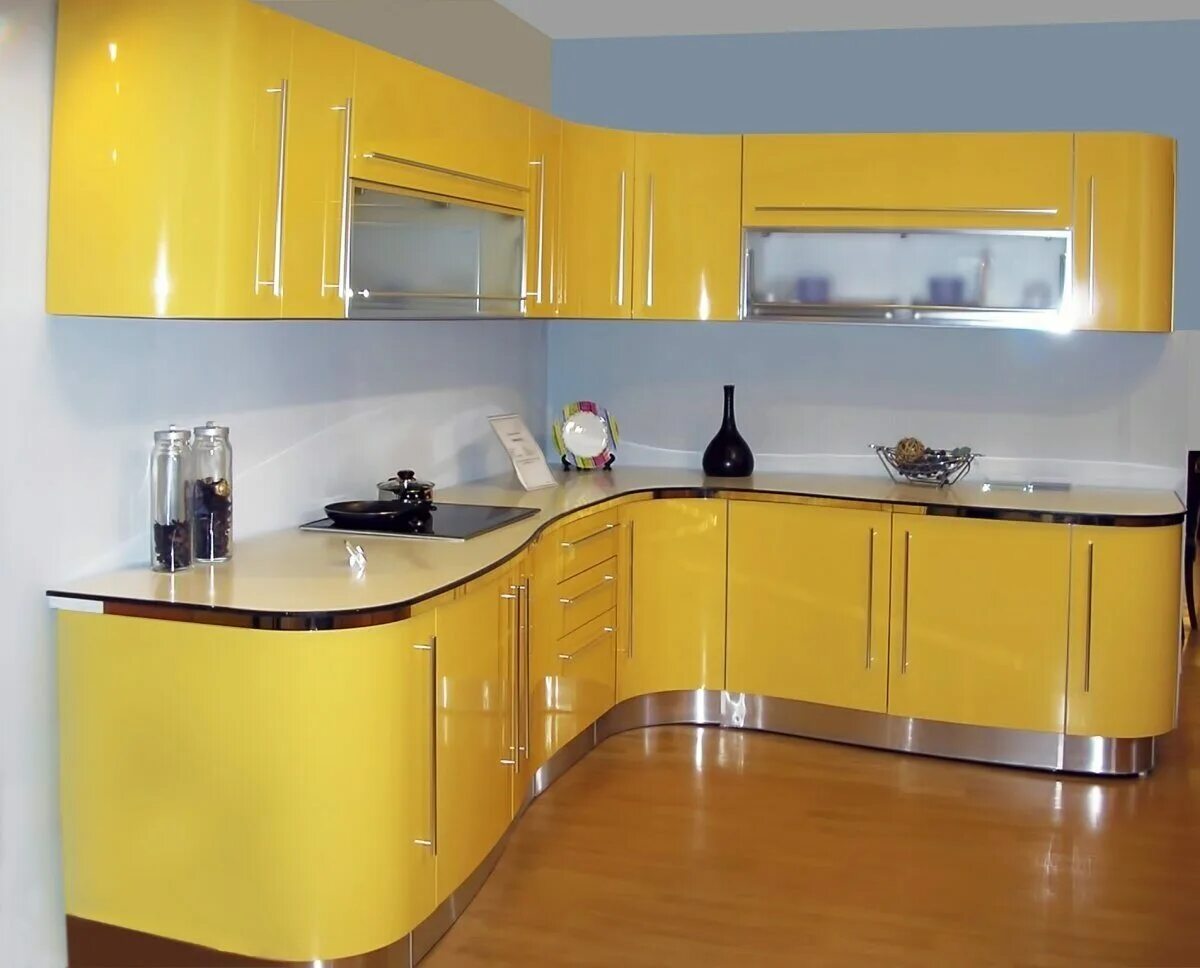 Купить кухню эмаль. Кухня Бостон Зов. Желтые кухни. Кухня с радиусными фасадами. Кухня в желтом цвете.
