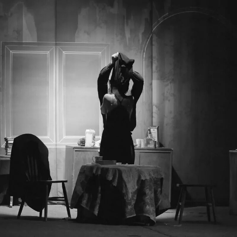 мдт королева 16 старый. мдт королева 16 старый. дом пьеса додин роли. мдт королева 16 старый. артур козин актёр мдт.