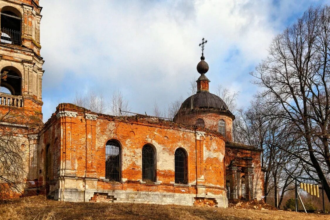 Село никольское рузский. Храм Николая Чудотворца с. Никольское. Храм Николая Чудотворца Рузский район. Церковь Николая Чудотворца в Никольском-Долгорукове. Церковь в Никольском Рузского района.