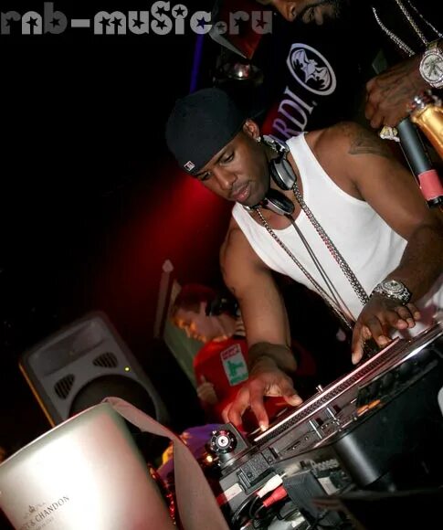 D b club. G-unit вечеринка. b club 2005.