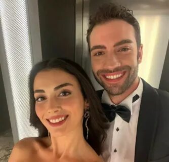 Hem yakışıklı-güzel hem de başarılı oyuncuların diziden fırlayan aşkları ha...