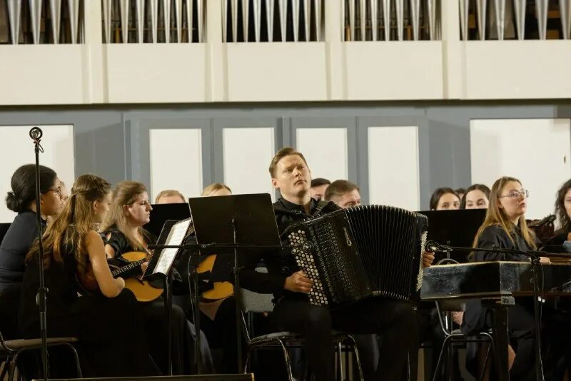 сколько мест в рахманиновском зале консерватории. органные вечера в музее калуга фестиваль. в нашей стране консерватория открылась. первая консерватория в петербурге 1862. международный юношеский конкурс имени рахманинова.