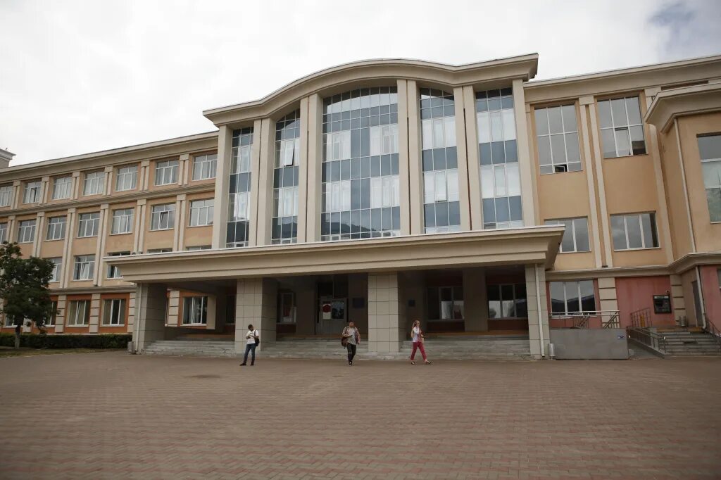 Юридический факультет мгу огарева саранск. Институты саранска. Саранск университет огарева мгу. Саранск университет имени огарева. Университет мгу саранск.