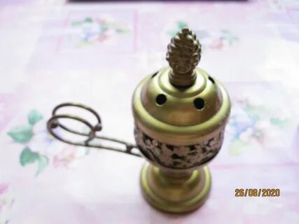 Боится ладана