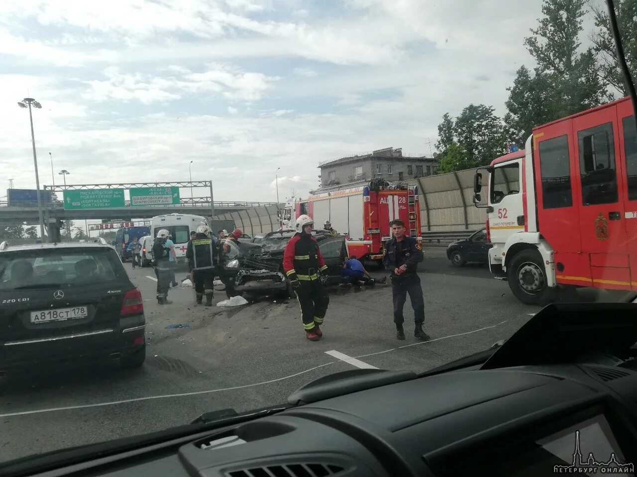 Последние происшествия в петербурге. Последние происшествия в петербурге. Дтп в санкт петербурге на коломяжском проспекте. Последние происшествия в петербурге. Авария в санкт петербурге.