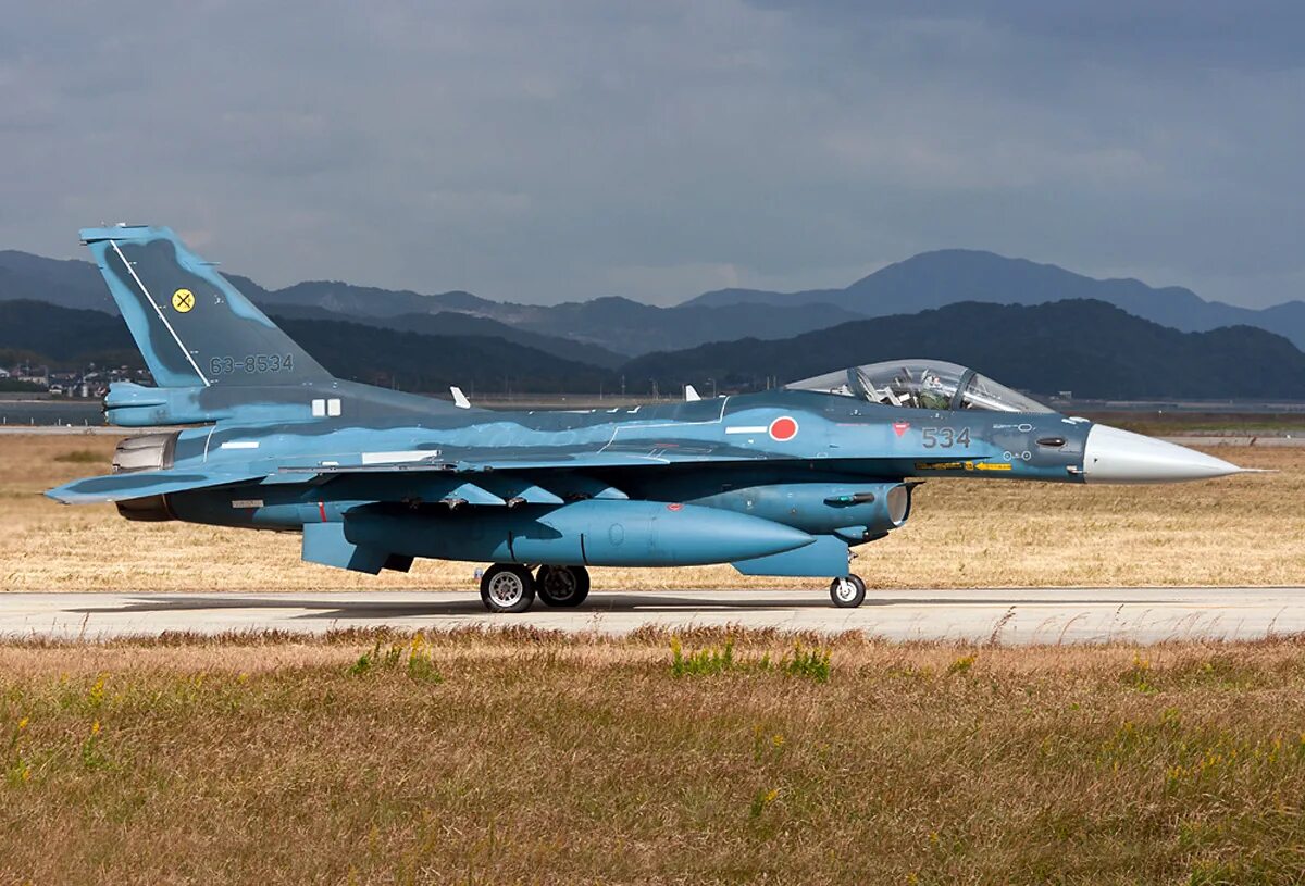 Mitsubishi f. Mitsubishi f-2 истребитель. F-2 Япония. Митсубиси ф2. F2 Japan.