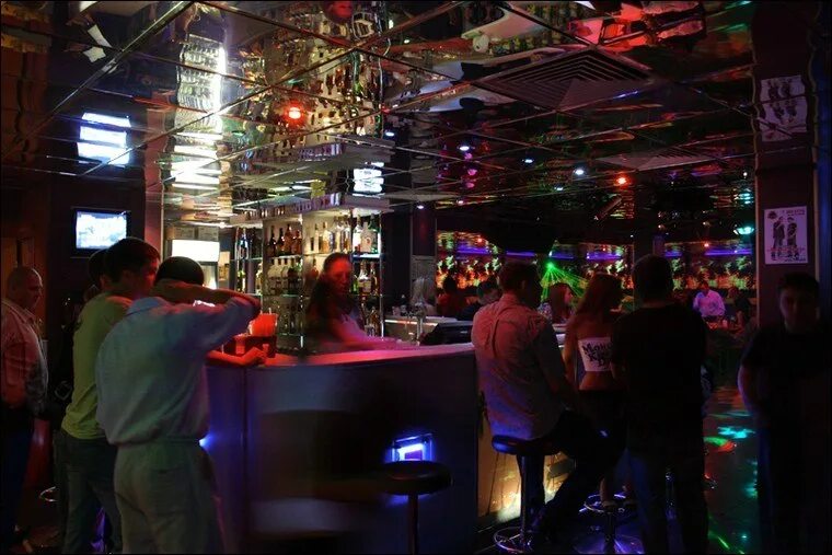 Дискотека жара. 0 череповец. Жара череповец. Клуб жара татарск. Ночной клуб жара череповец.