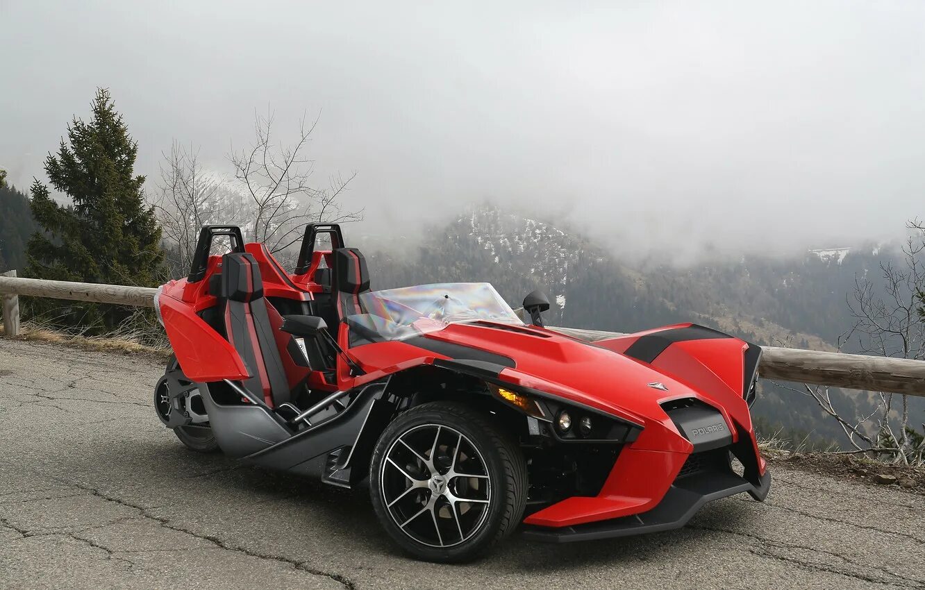 Трицикл Полярис слингшот. Трицикл Поларис Slingshot. Машина Polaris Slingshot. Трёхколёсный спорткар Polaris. Polaris slingshot