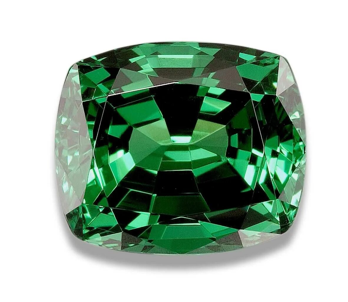 Изумруд нефрит хризолит. Зеленый камень полудрагоценный изумруд. Изумруд зеленая Королева. Малахит Рубин малахит Рубин.