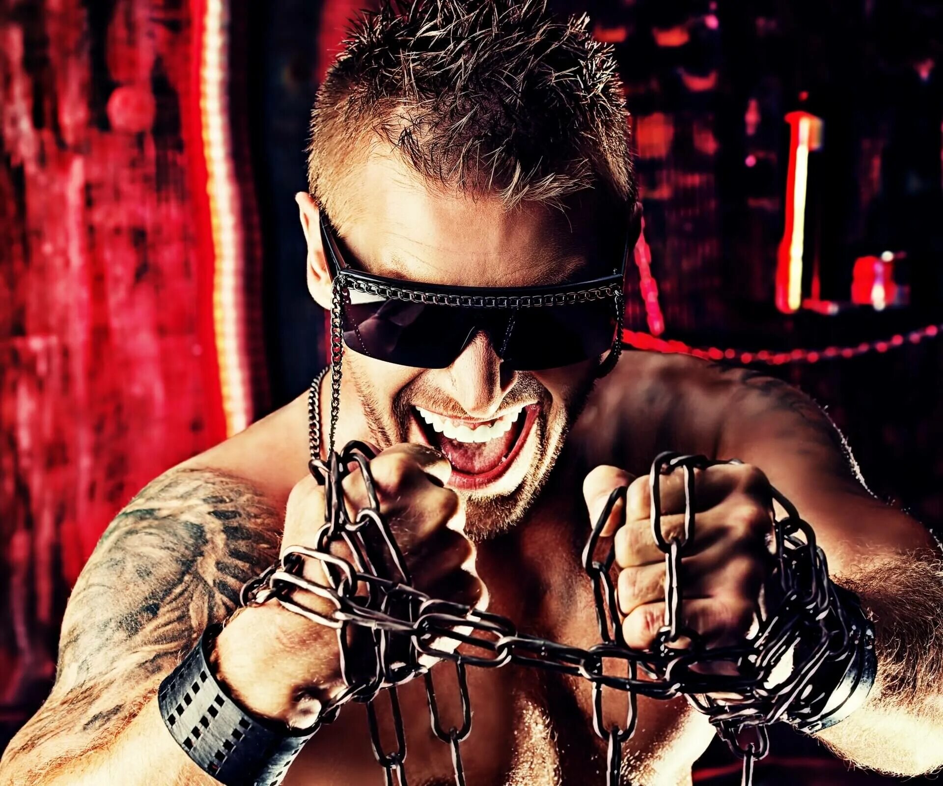 Крутой чел. Грубое мужское лицо. Доминик торетто риддик. Жесткие брутальные мужчины. Грубых пацанов.