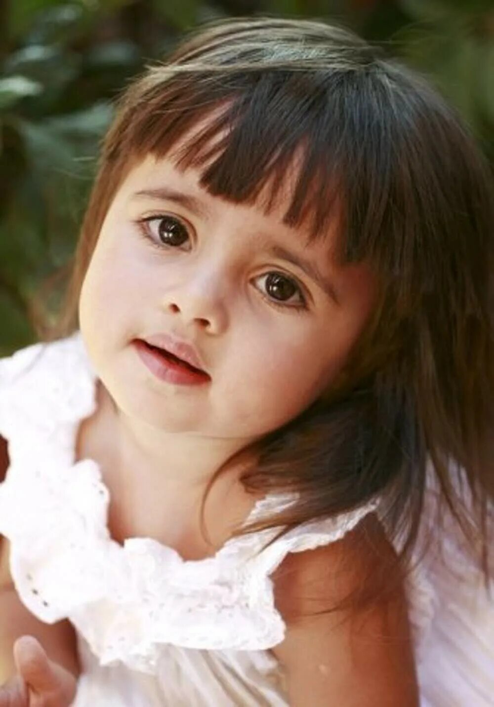 Красивые дети с карими глазами. Кареглазая девочка. Кареглазая девочка. Девочка. Кареглазая девочка.