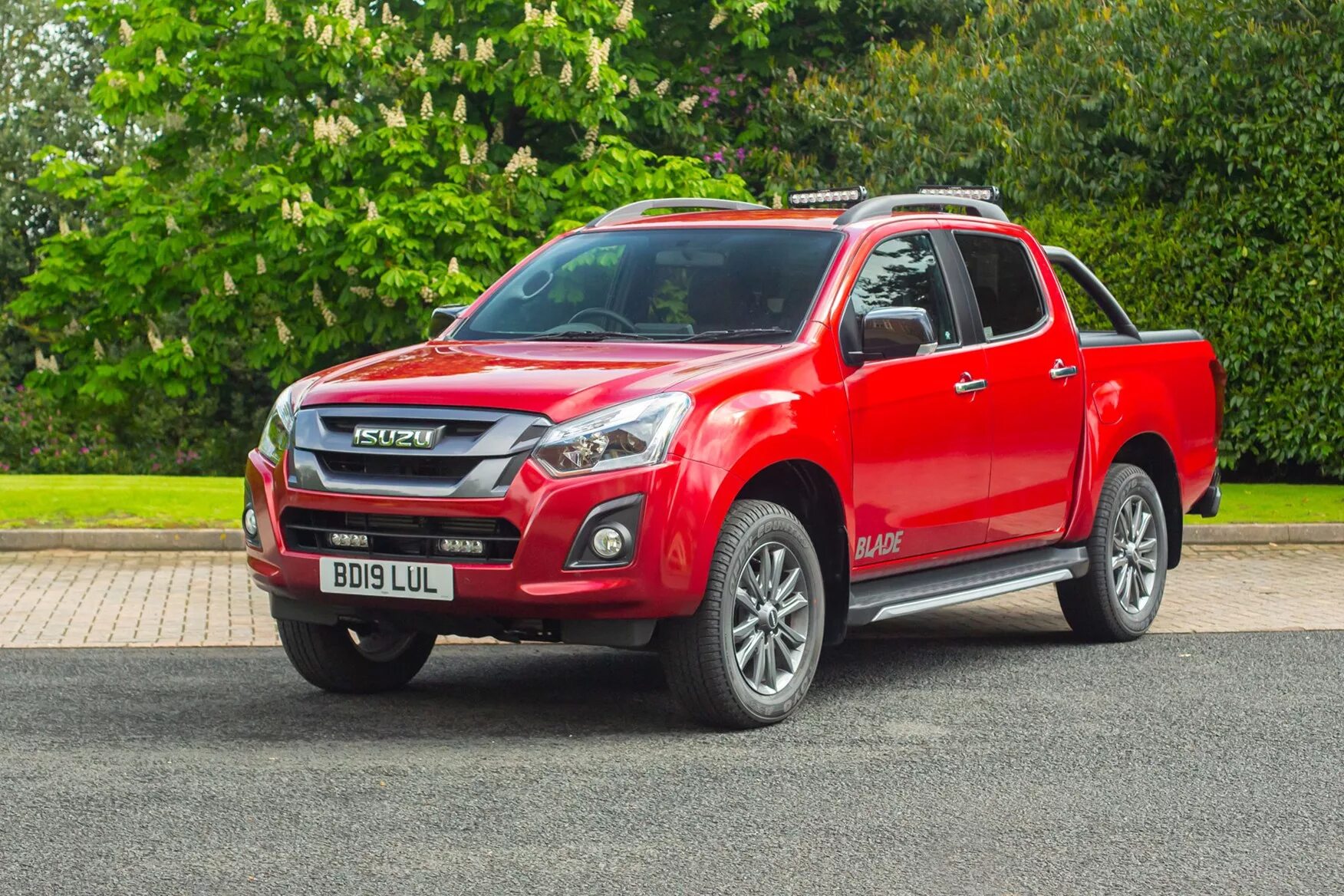 Ди макс. Isuzu d-Max. Isuzu d-Max 2012. Isuzu d Maxa. Isuzu d-Max 2021.