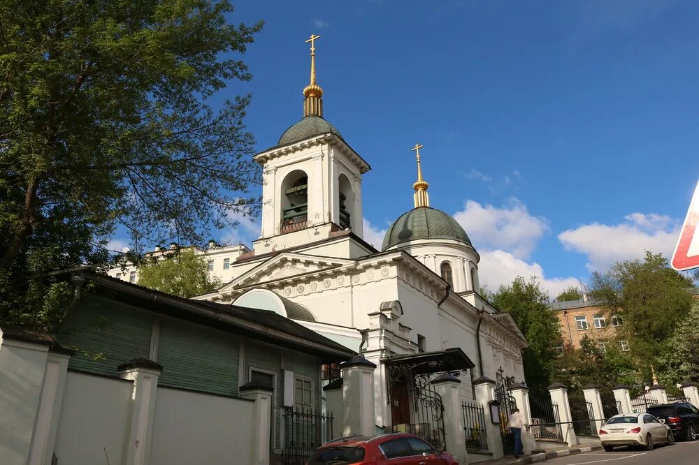 Фото: Храм святителя Николая Чудотворца в Хамовниках, православный храм, ул. Льв