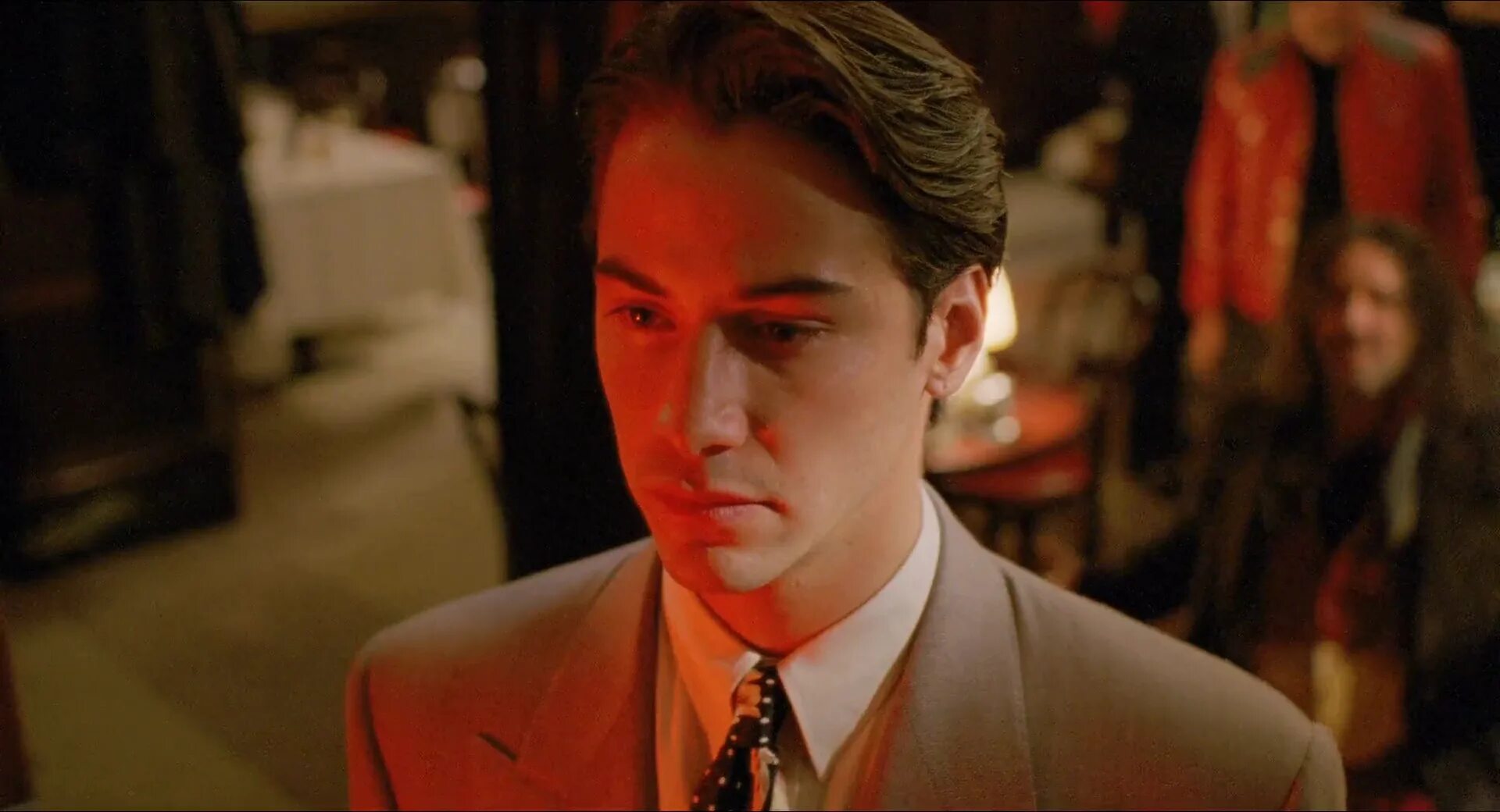 Роджер рэдклифф и анита 101 далматинец в реальной жизни. Песня on my own. Кристиан слейтер сериал враг. Кристиан слэйтер элвис. My own part.