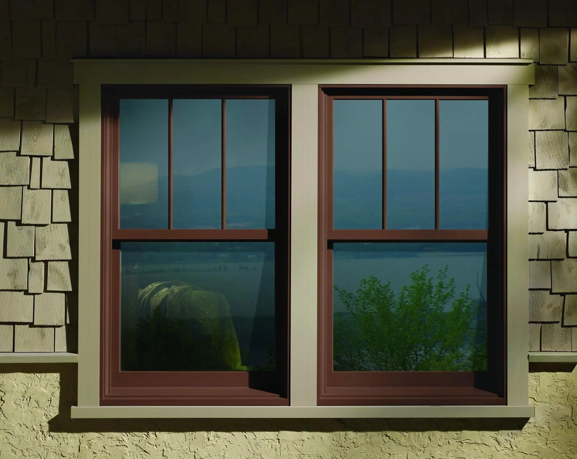 Купить окна в кирове. Пластиковое окно снаружи. Окно вид снаружи. Пластиковые окна вид снаружи. Окно в доме снаружи.