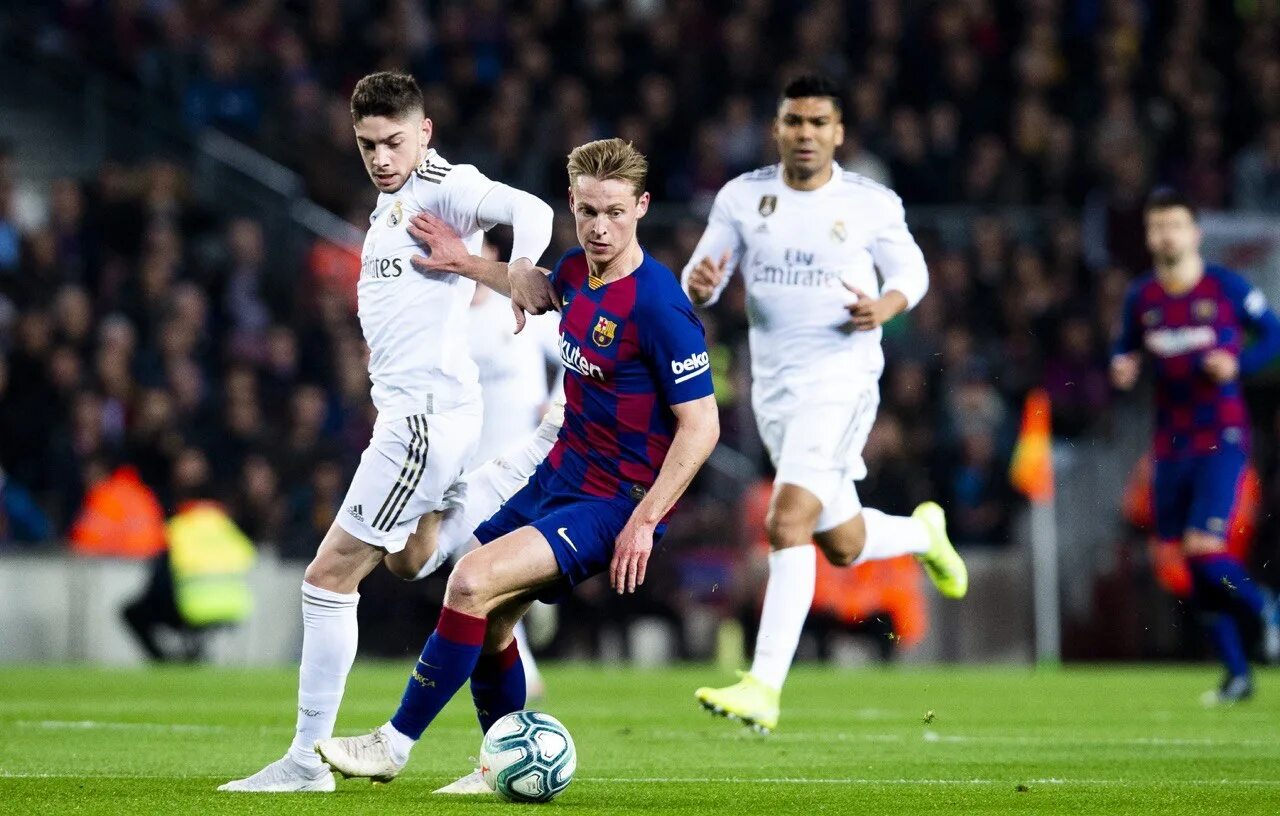 V madrid. Барселона реал мадрид 22 1. Реал мадрид барселона. Реал мадрид манчестер сити. Барселона реал мадрид 2-1.